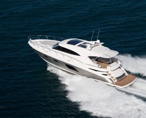 Stylish and sophisticated - the Riviera 6000 Sport Yacht