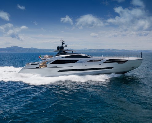 Pershing_140New_Cruising-0000_39240