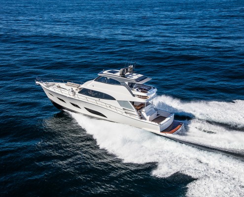 Riviera-68-Sports-Motor-Yacht-Running-01