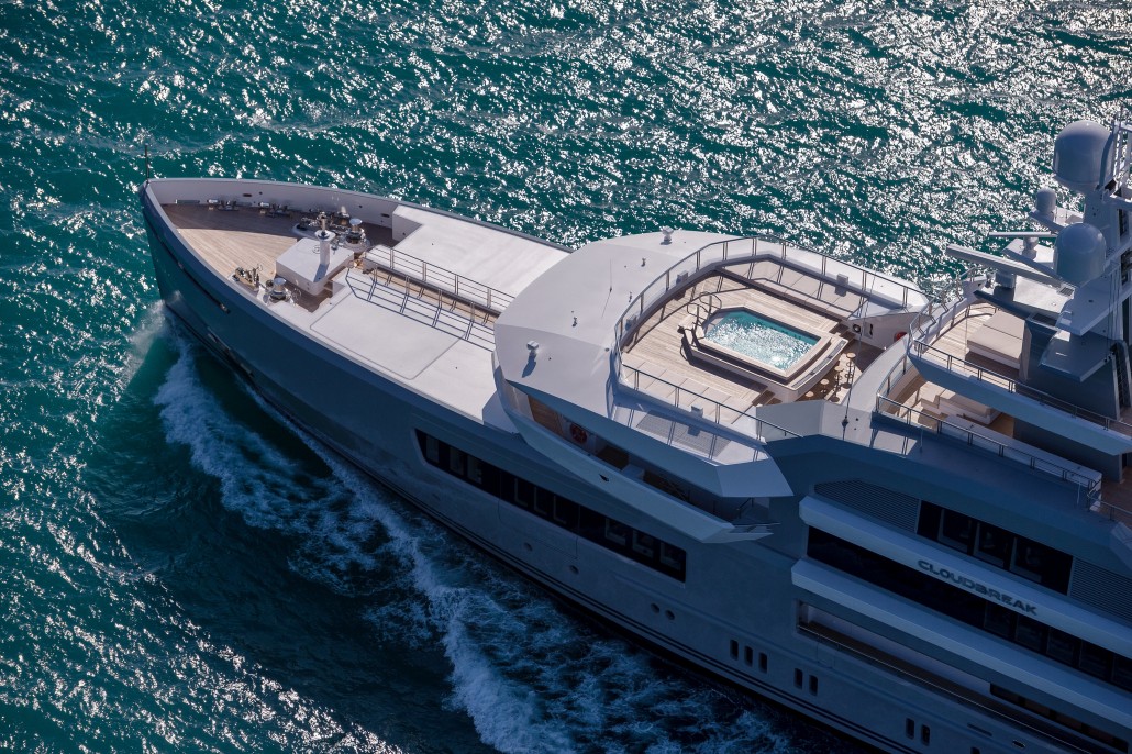 21577-interior-insights-beneath-the-adventure-of-cloudbreak