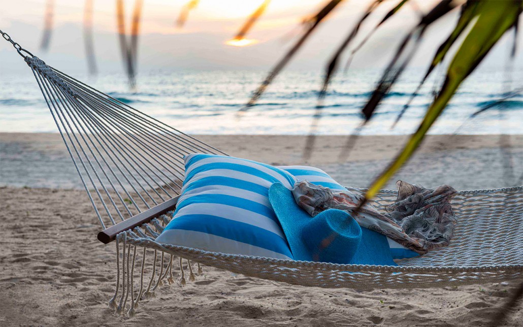Beach-Lounge---hammock