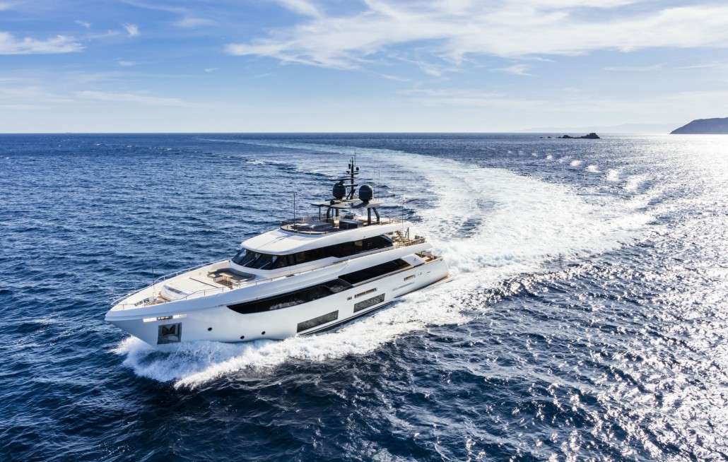 CustomLine_Navetta33New_Cruising-0006_26086