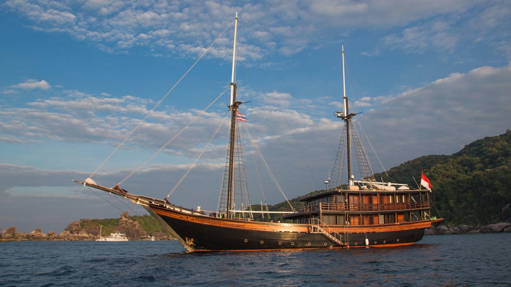 ZRH28HiIRRescSHOAoe3_Similan-Islands-Dunia-Baru3-KM-2240x1260