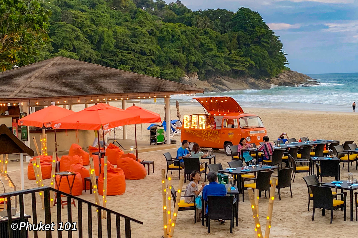 Relax Beach Bar, Karon Noi Beach Lee Marine